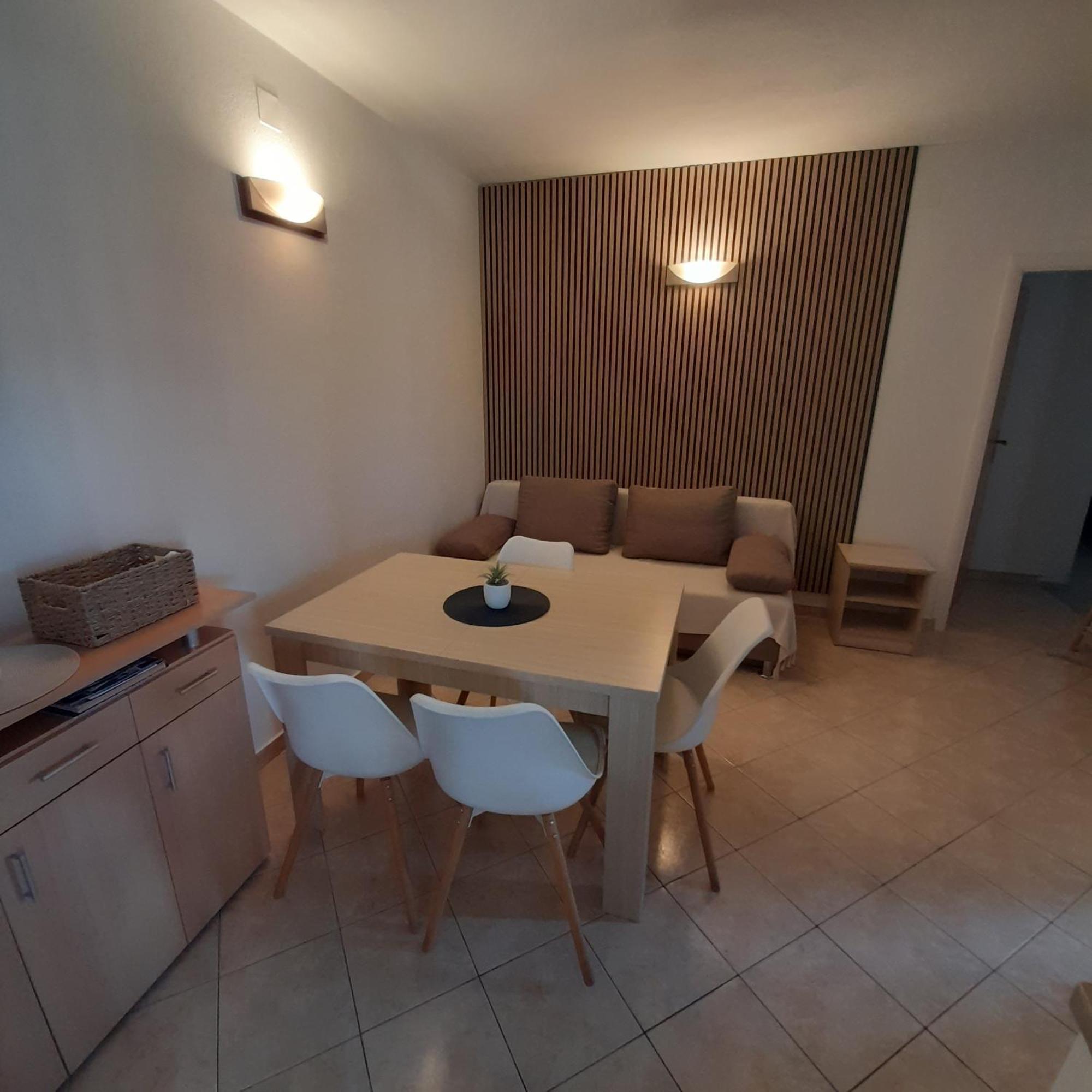 Apartments Filipovic Biograd Na Moru Exterior photo